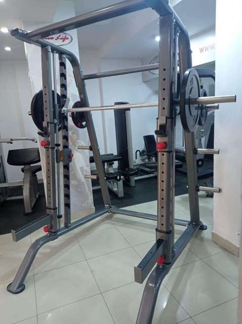 SMITH MACHINE